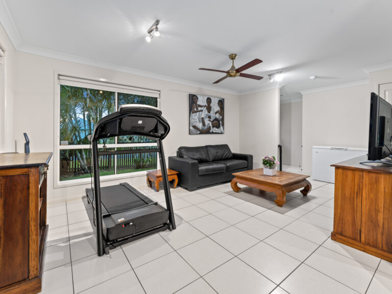 2A Trumpy Street, Silkstone, QLD 4304