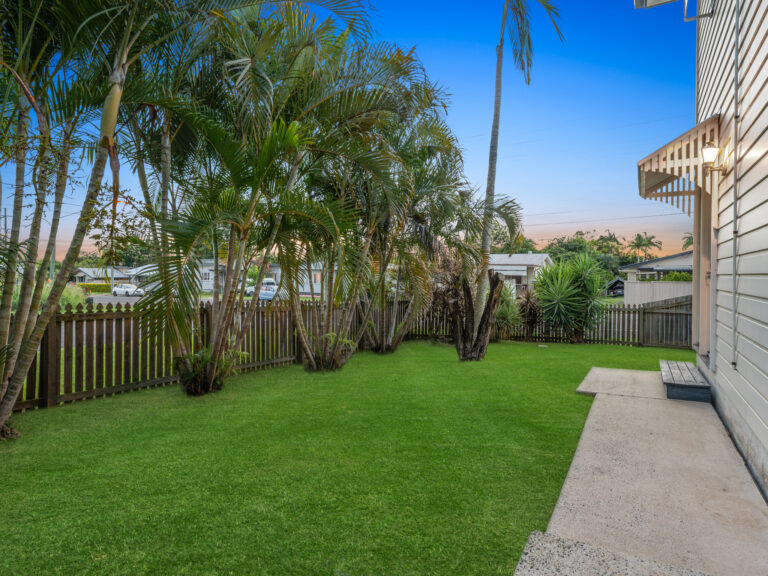 2A Trumpy Street, Silkstone, QLD 4304