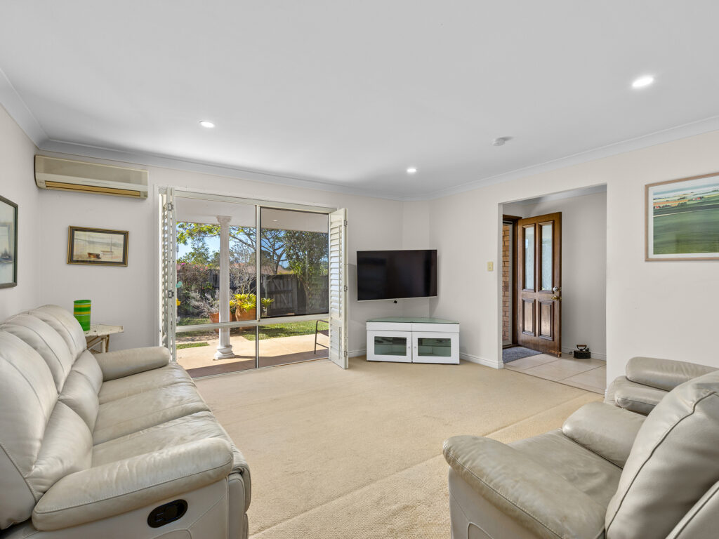24 Wardoo Street, Ashmore, QLD 4214