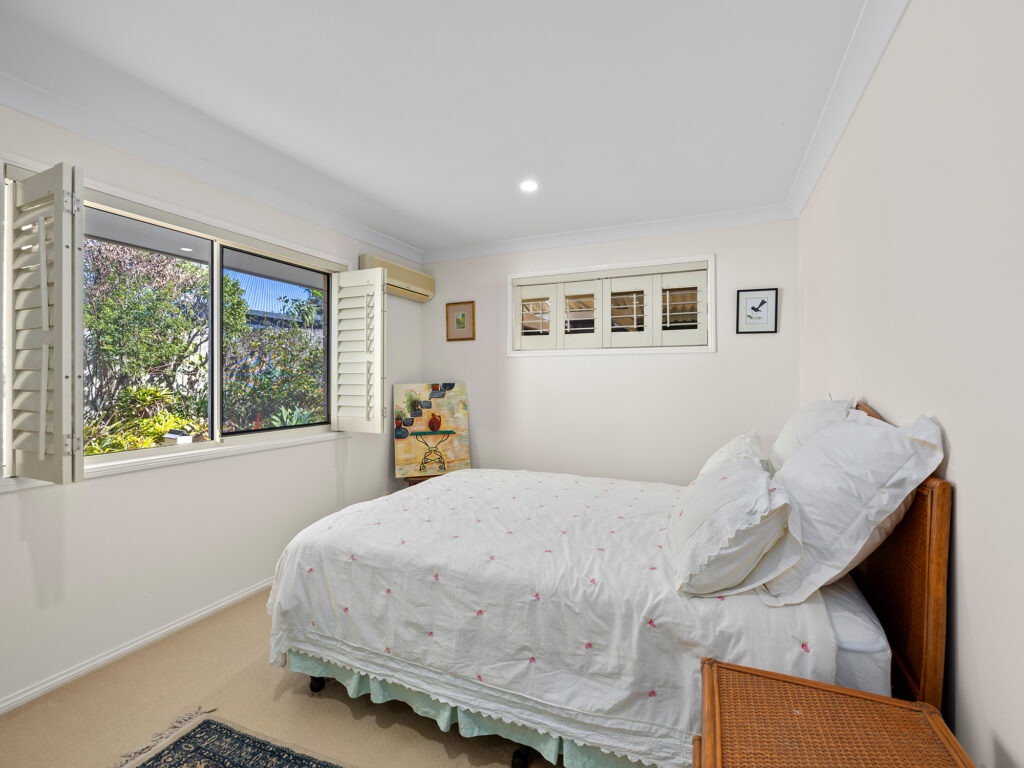 24 Wardoo Street, Ashmore, QLD 4214