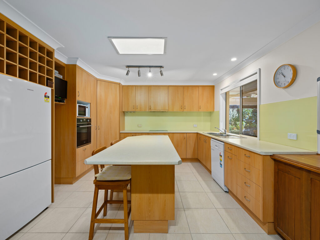24 Wardoo Street, Ashmore, QLD 4214