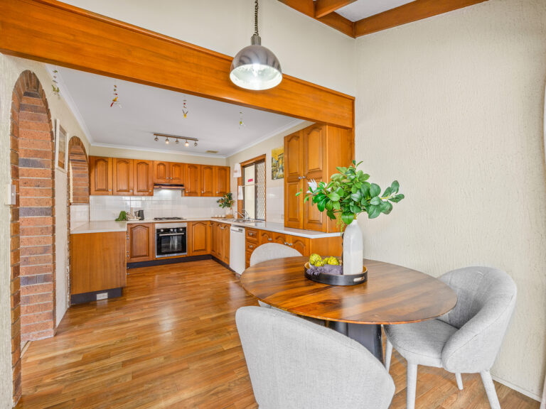 27 Garden Avenue, Camira, QLD 4300