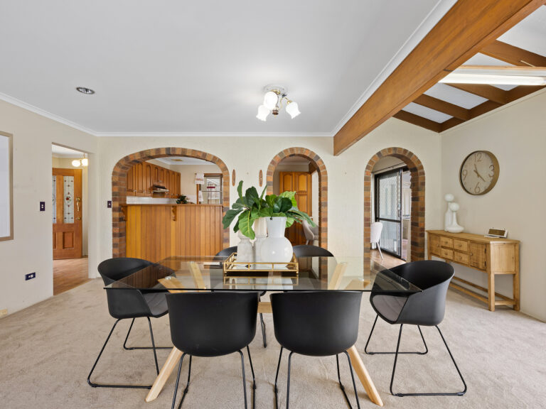27 Garden Avenue, Camira, QLD 4300