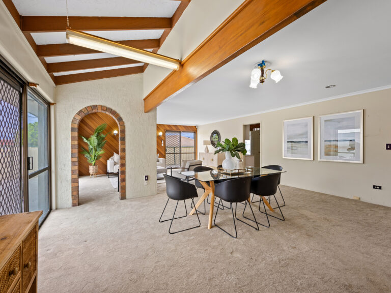 27 Garden Avenue, Camira, QLD 4300