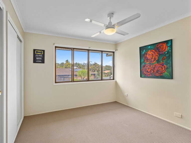 27 Garden Avenue, Camira, QLD 4300