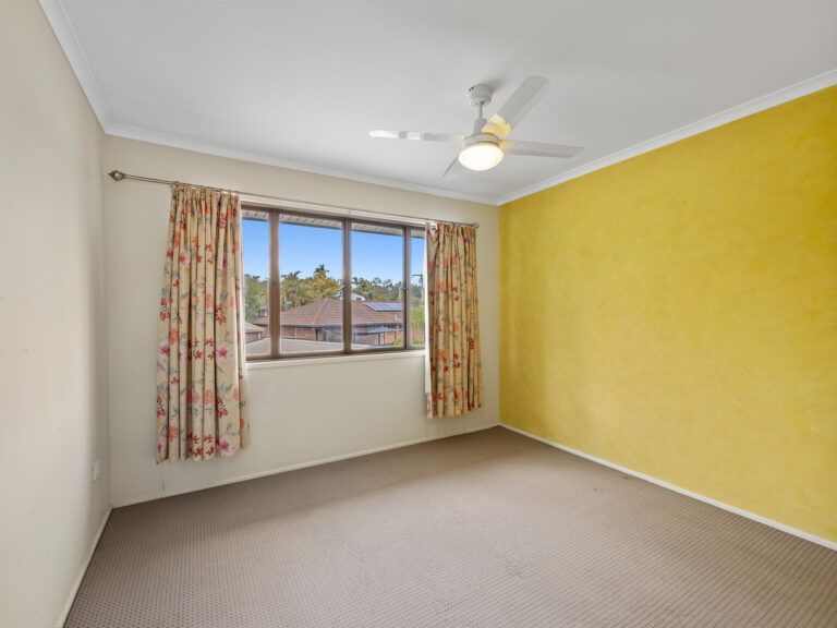 27 Garden Avenue, Camira, QLD 4300