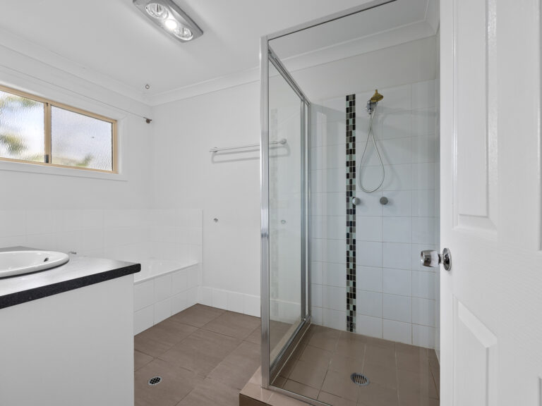 2-4 Yarra Court, Karalee, QLD 4306