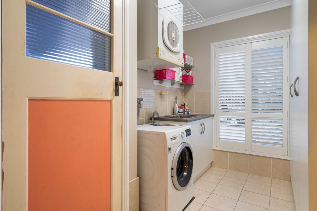 24 Pemberton Street, Booval, QLD 4304