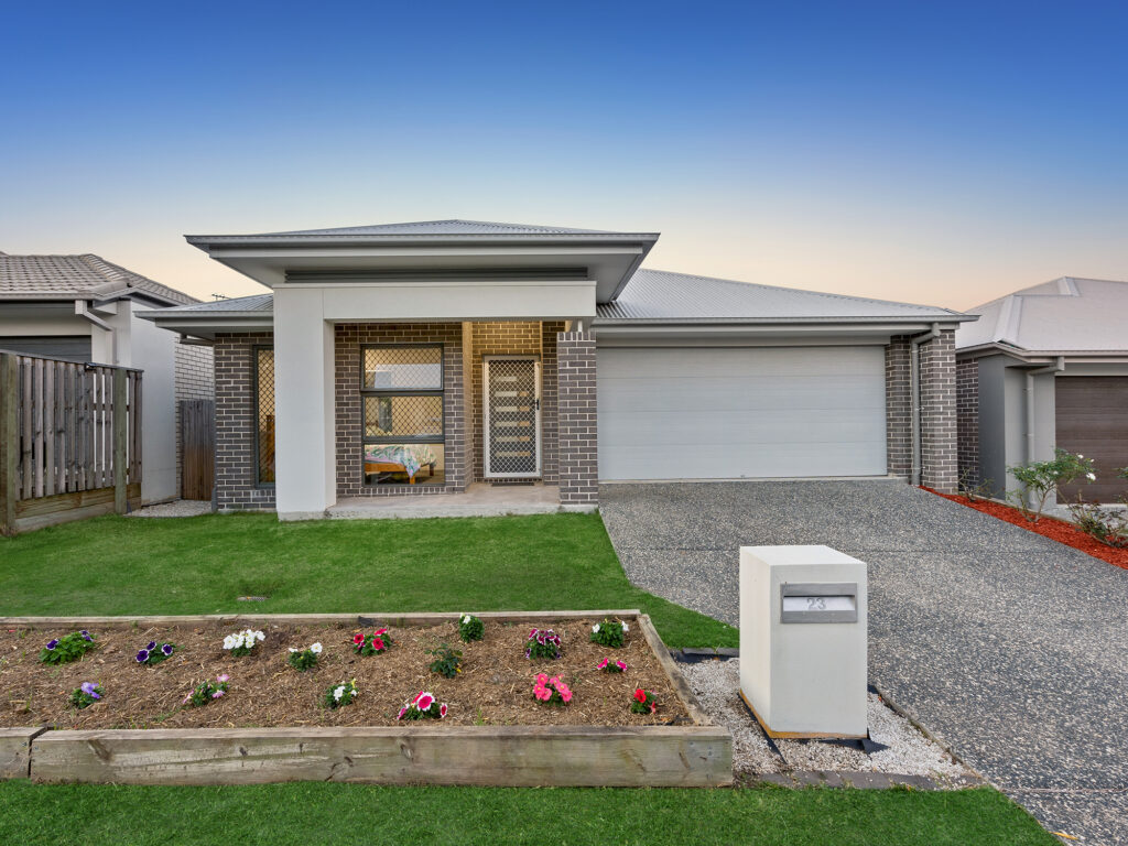 House-Deebing Heights-QLD-R2-3772693