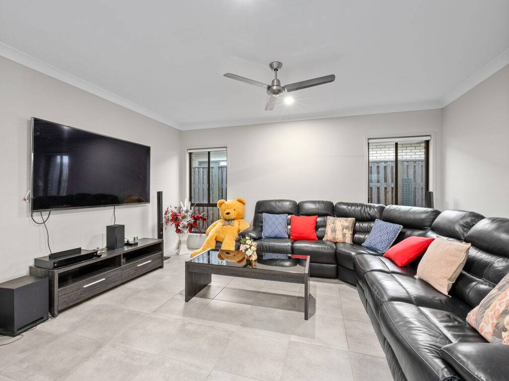 House-Deebing Heights-QLD-R2-3772693