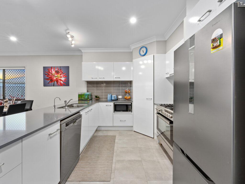 House-Deebing Heights-QLD-R2-3772693