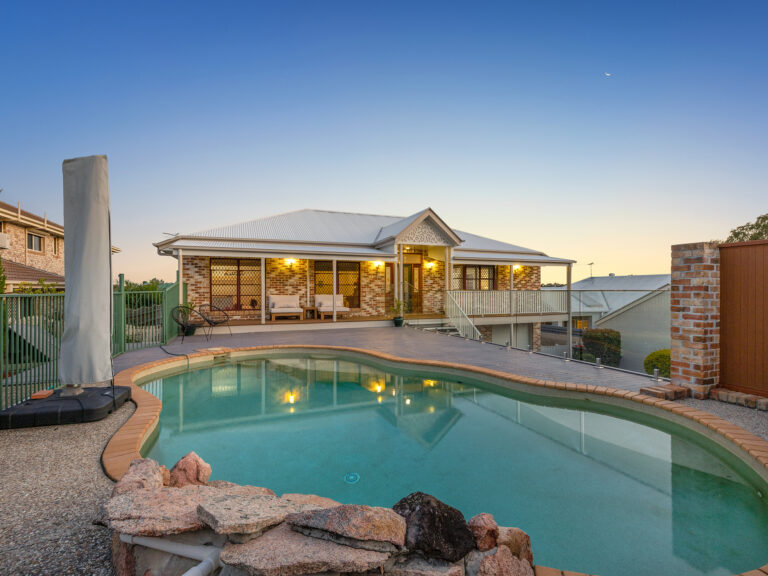 52 Barcoorah Street, Westlake, QLD 4074