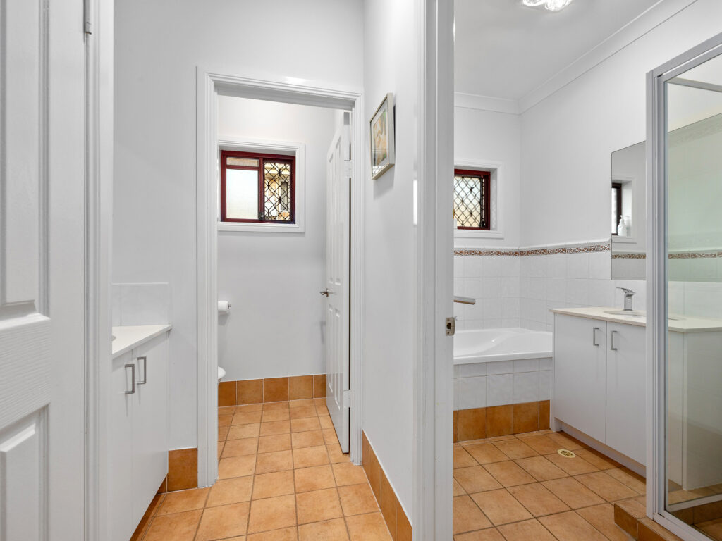 52 Barcoorah Street, Westlake, QLD 4074