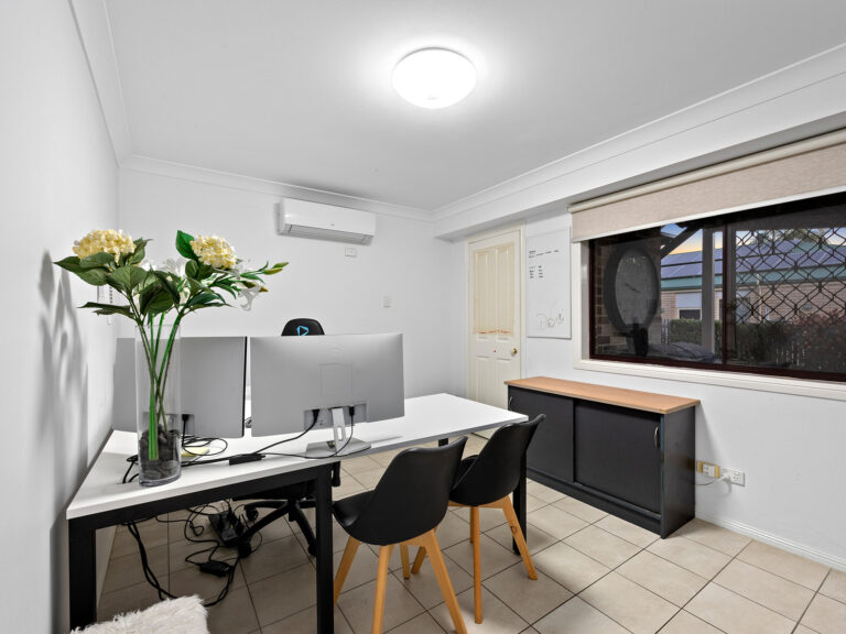 52 Barcoorah Street, Westlake, QLD 4074