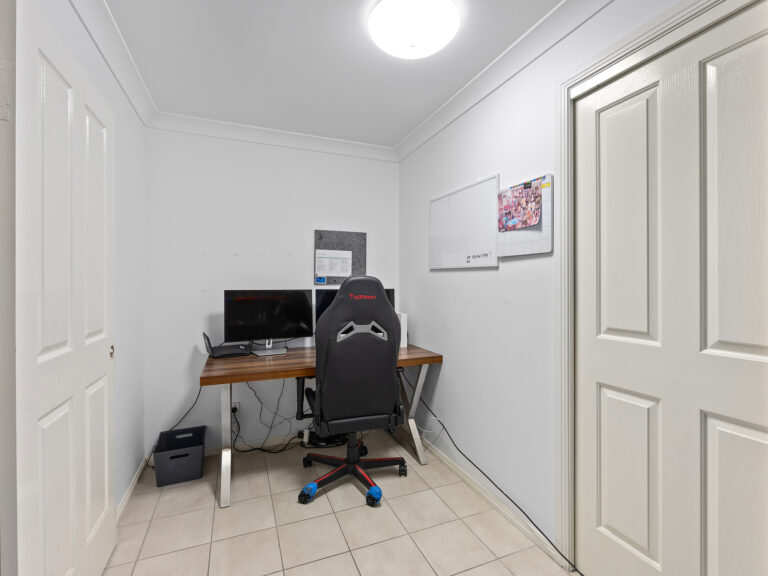 52 Barcoorah Street, Westlake, QLD 4074