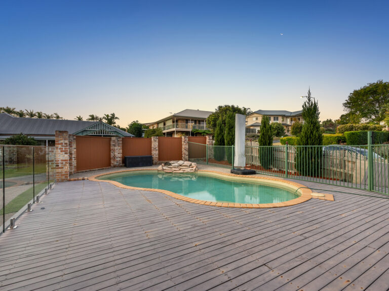 52 Barcoorah Street, Westlake, QLD 4074