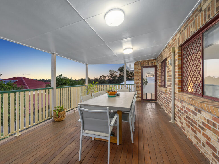 52 Barcoorah Street, Westlake, QLD 4074
