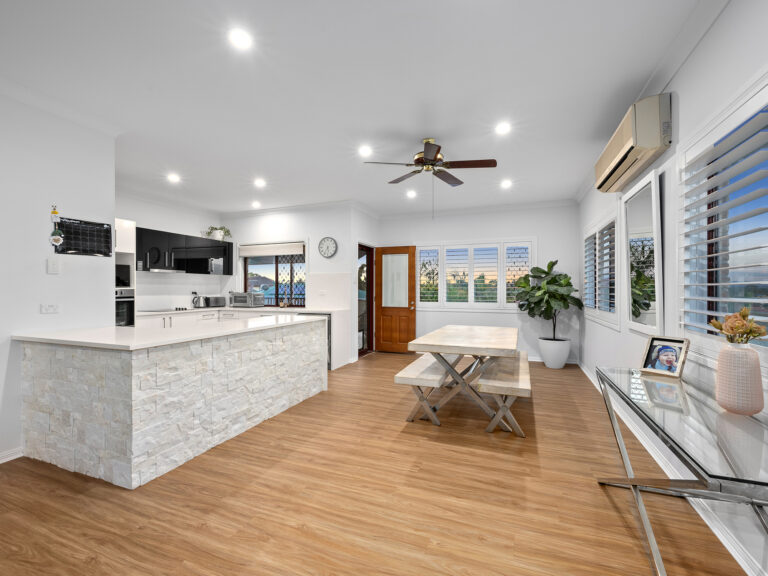 52 Barcoorah Street, Westlake, QLD 4074