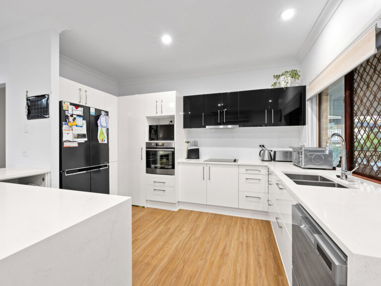 52 Barcoorah Street, Westlake, QLD 4074