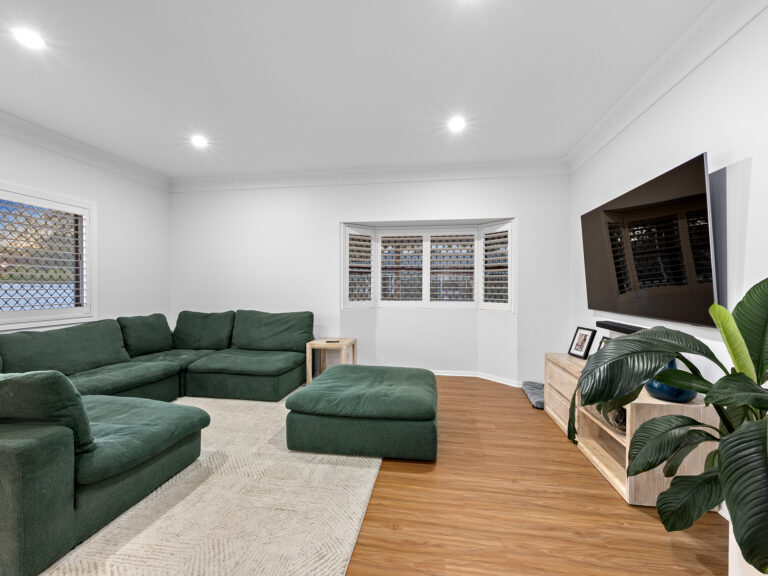 52 Barcoorah Street, Westlake, QLD 4074