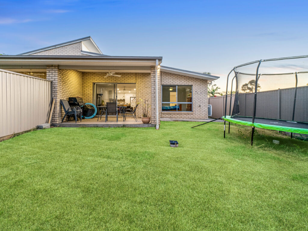 1 & 2/5 Kanangra Street, Redbank Plains, QLD 4301