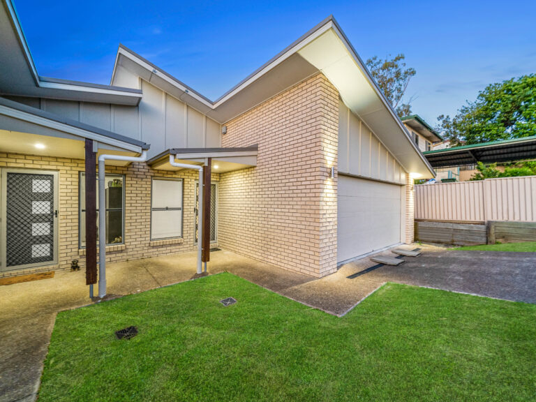 1 & 2/5 Kanangra Street, Redbank Plains, QLD 4301