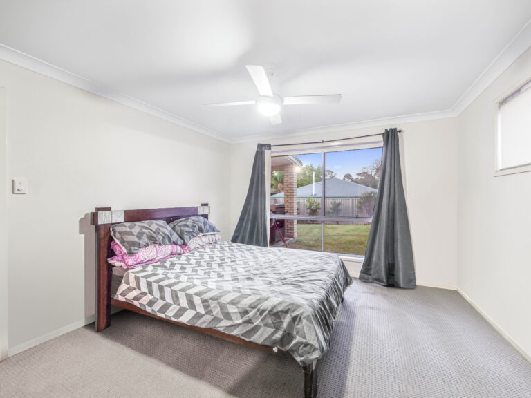 1 & 2/5 Kanangra Street, Redbank Plains, QLD 4301