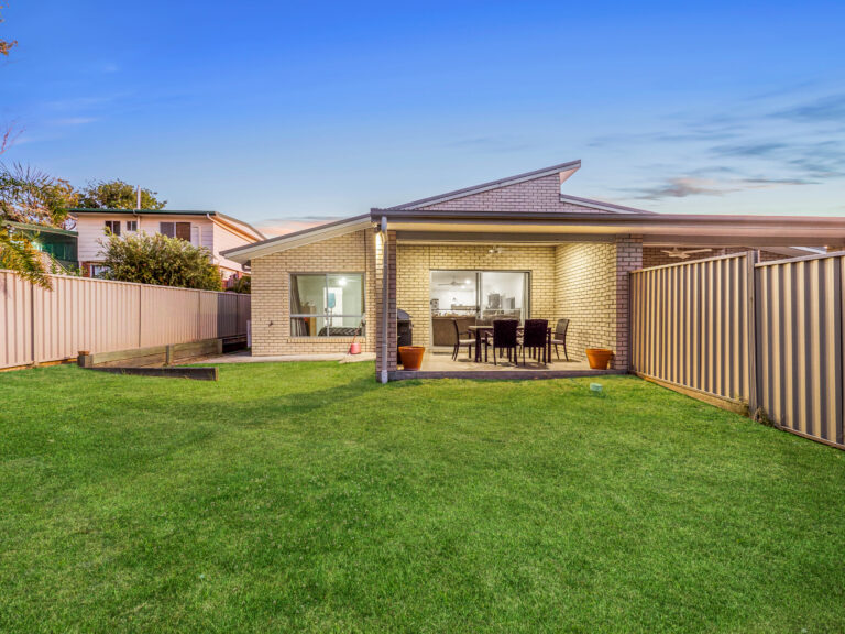1 & 2/5 Kanangra Street, Redbank Plains, QLD 4301