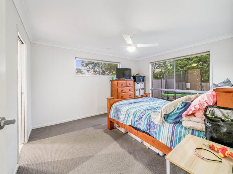 1 & 2/5 Kanangra Street, Redbank Plains, QLD 4301