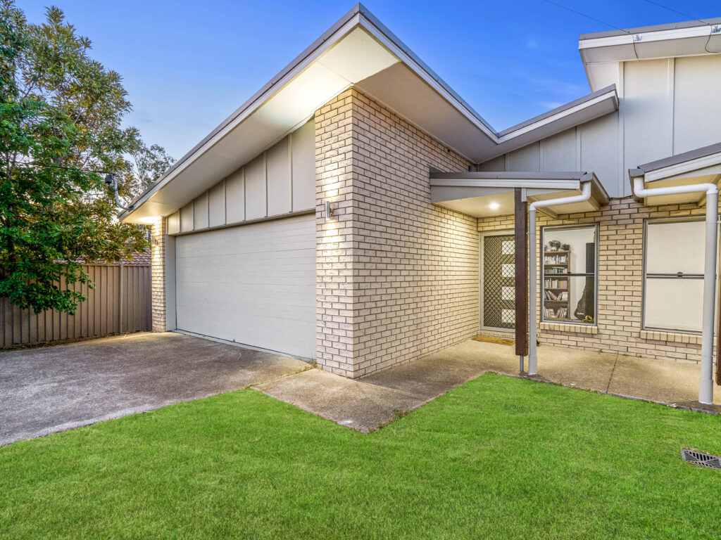 1 & 2/5 Kanangra Street, Redbank Plains, QLD 4301