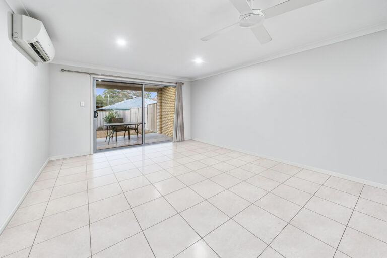 1 & 2/5 Kanangra Street, Redbank Plains, QLD 4301