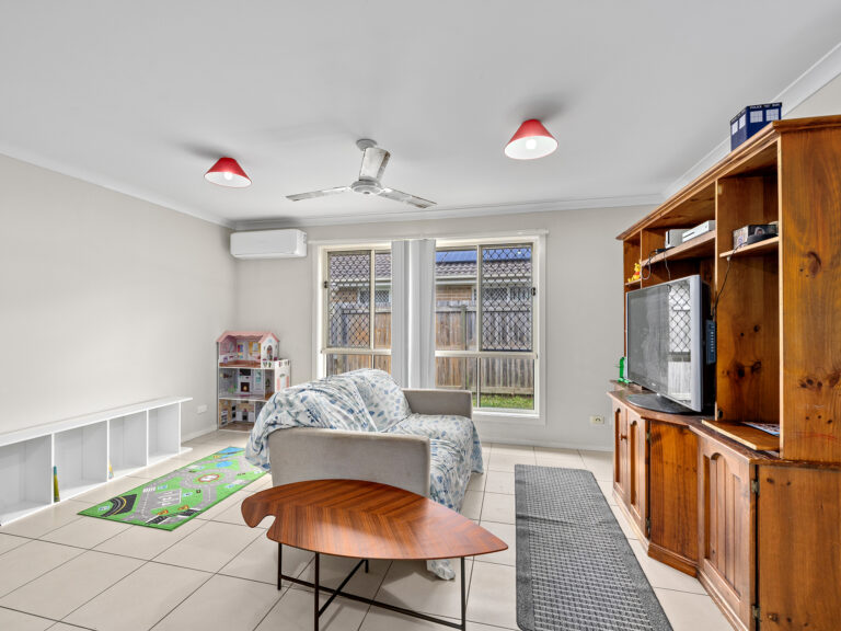 House-Redbank Plains-QLD-R2-3787414