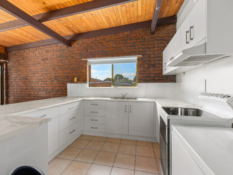 Unit-Dinmore-QLD-R2-3788327