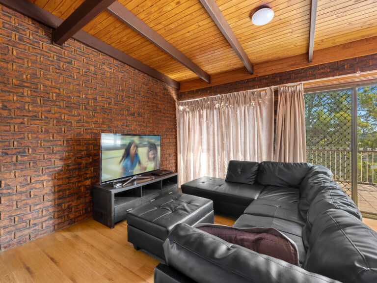 Unit-Dinmore-QLD-R2-3788327