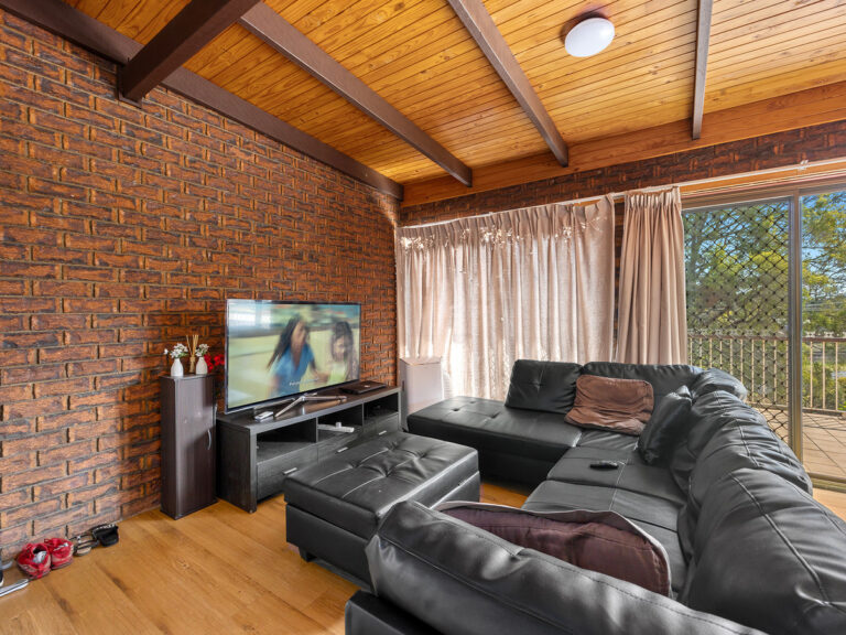 Unit-Dinmore-QLD-R2-3788327