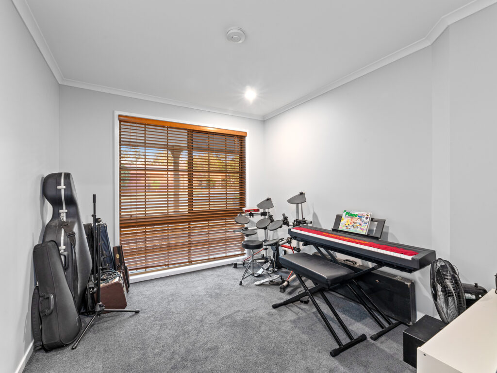 House-Karana Downs-QLD-R2-3790917