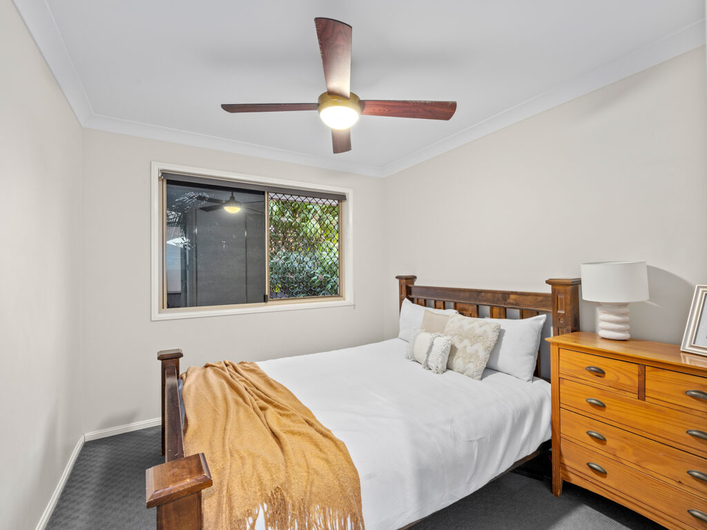 17 Willow Close, Raceview, QLD 4305