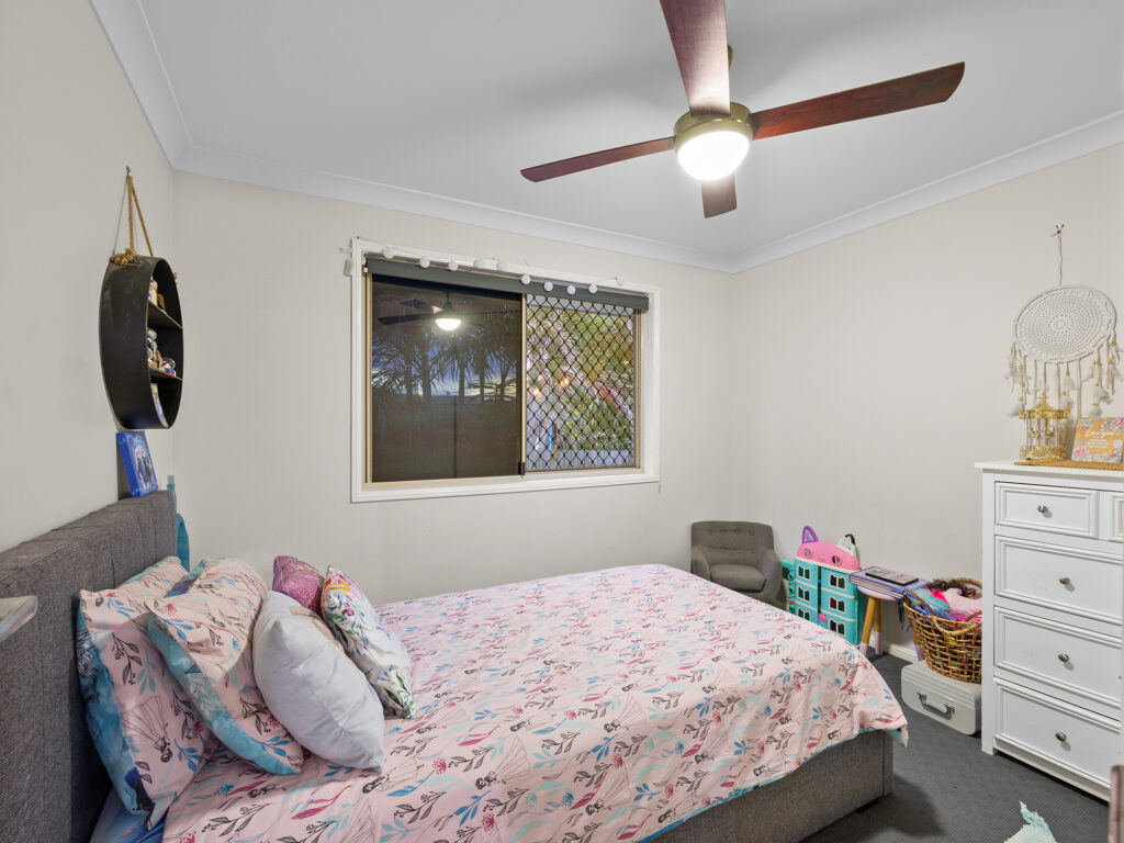 17 Willow Close, Raceview, QLD 4305