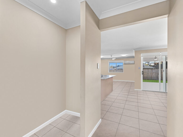 House-Deebing Heights-QLD-R2-3792065