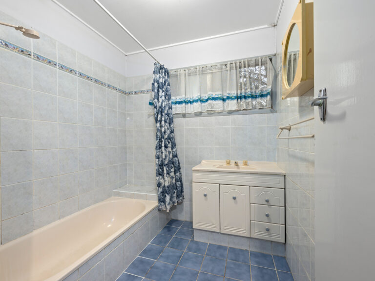 House-Redbank Plains-QLD-R2-3799099