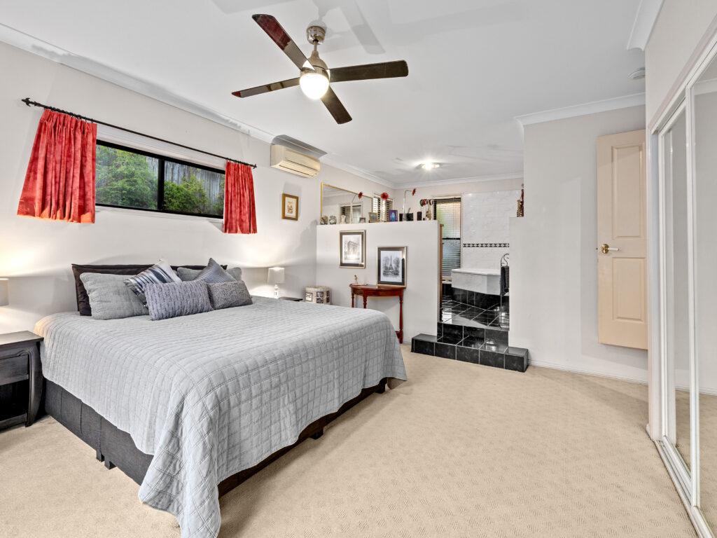 13 Mawson Place, Forest Lake, QLD 4078