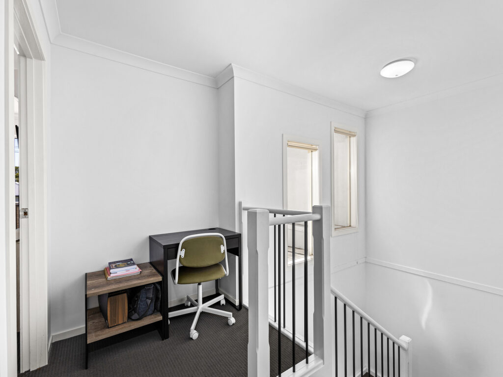 Townhouse-Silkstone-QLD-R2-3807407