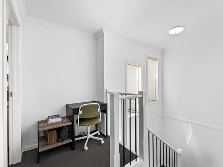 Townhouse-Silkstone-QLD-R2-3807407
