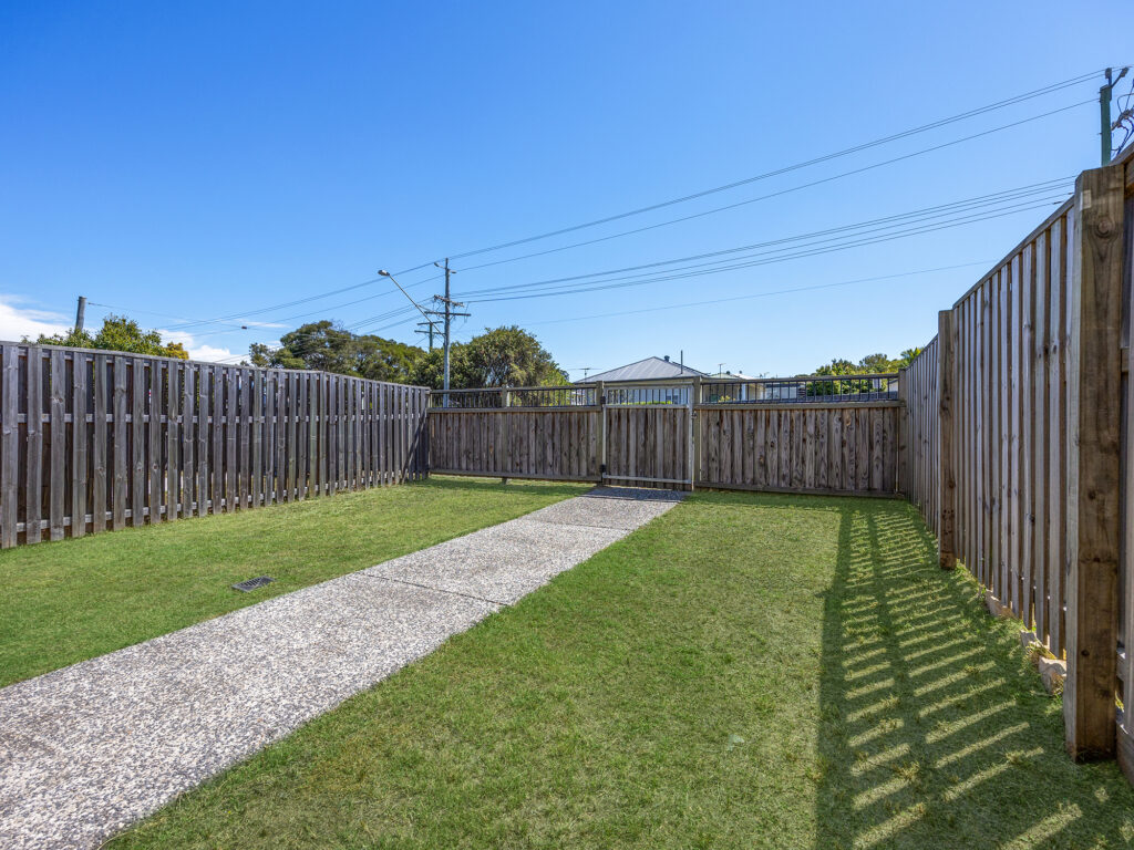 Townhouse-Silkstone-QLD-R2-3807407