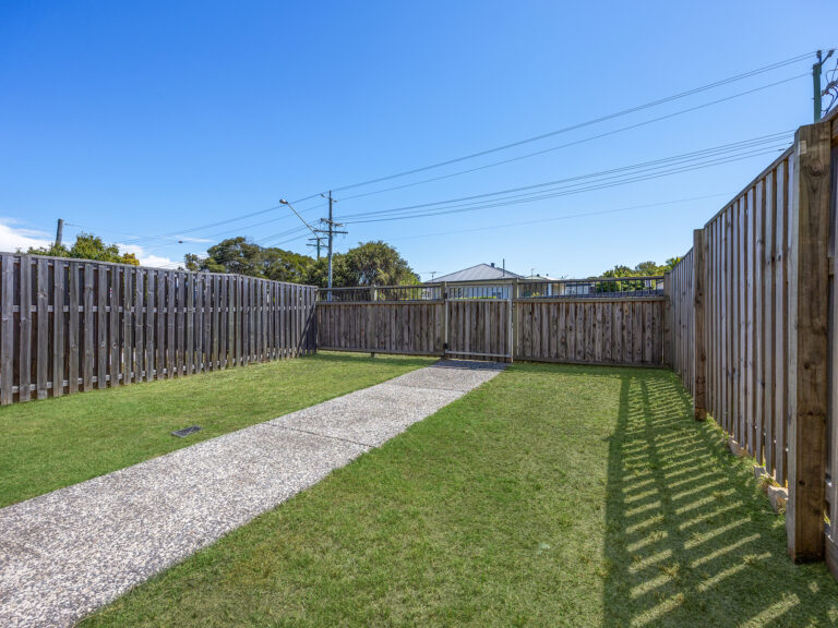 Townhouse-Silkstone-QLD-R2-3807407