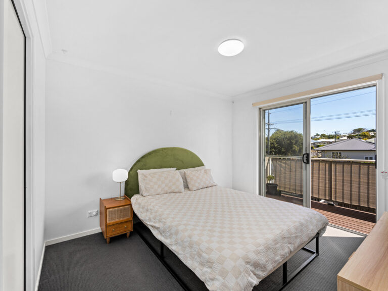 Townhouse-Silkstone-QLD-R2-3807407