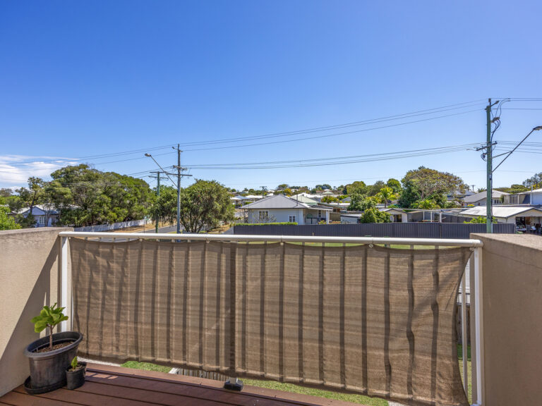 Townhouse-Silkstone-QLD-R2-3807407