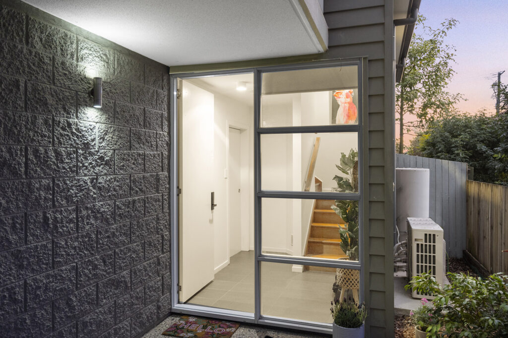 Townhouse-Mount Gravatt East-QLD-R2-3808072