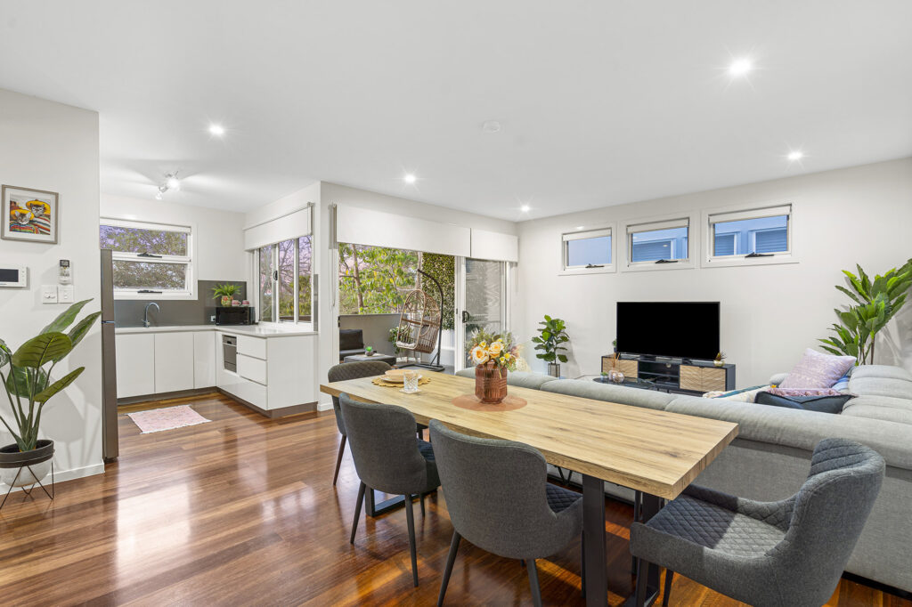 Townhouse-Mount Gravatt East-QLD-R2-3808072