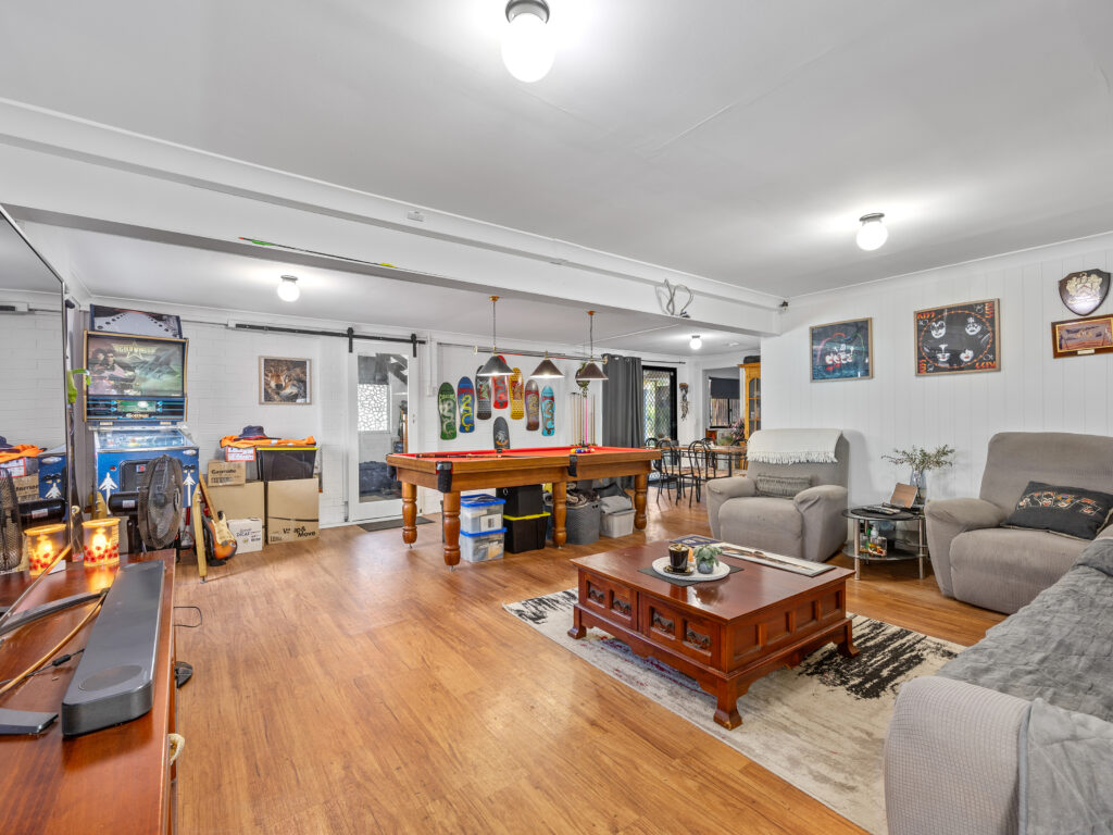 House-Redbank Plains-QLD-R2-3809418